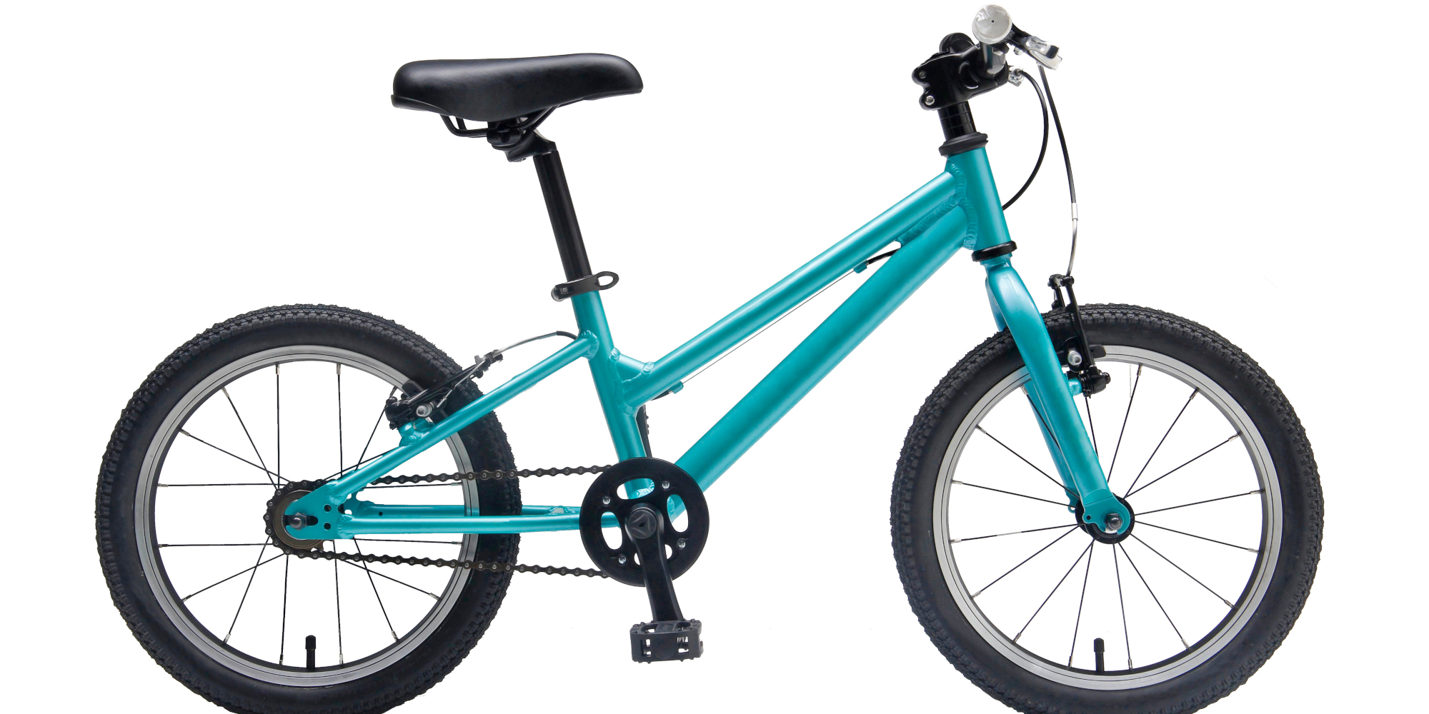 Türkisfarbenes Kinderfahrrad mit zwei Rädern und einem schwarzen Sattel.