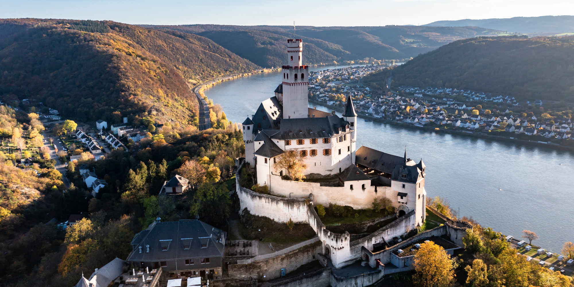 Schloss Marksburg bei Braubach Luftaufnahme von Schloss Marksburg bei Braubach