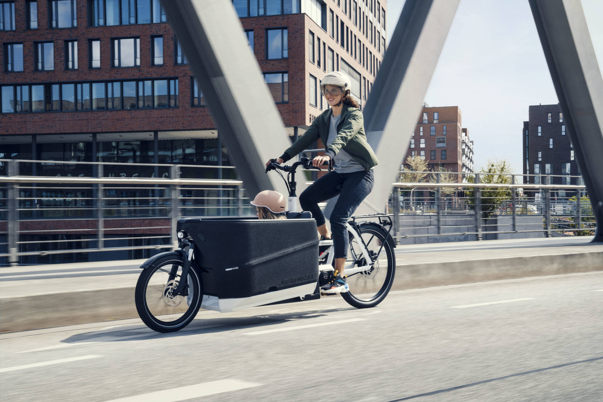 Das perfekte Fahrrad für die Stadt - Packster 70 Packster 70 von Riese und Müller im Einsatz