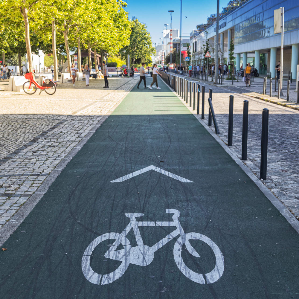 Die schönsten Radtouren auf den Radwegen Portugals Ein Radweg in Lisboa, Portugal