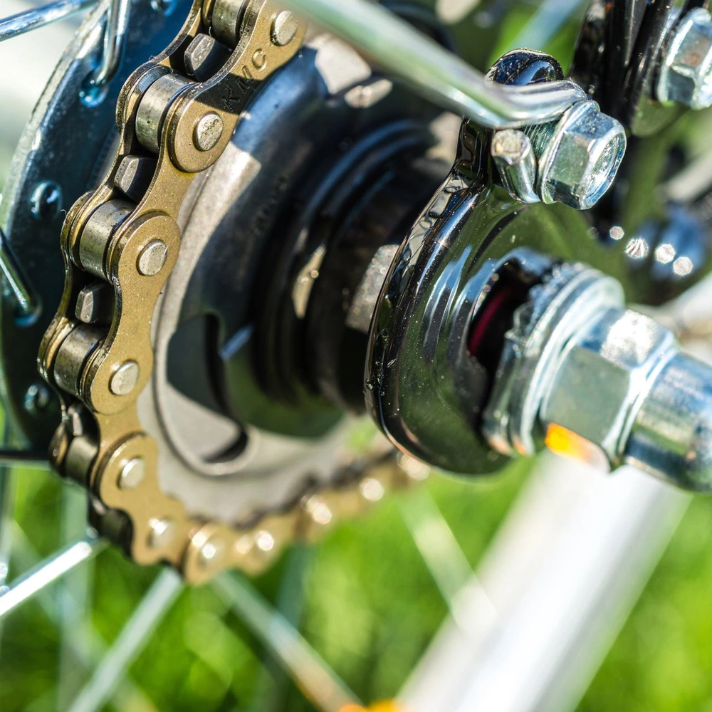 Fahrradkette wechseln Nahaufnahme einer Fahrradkette an einem Fahrrad