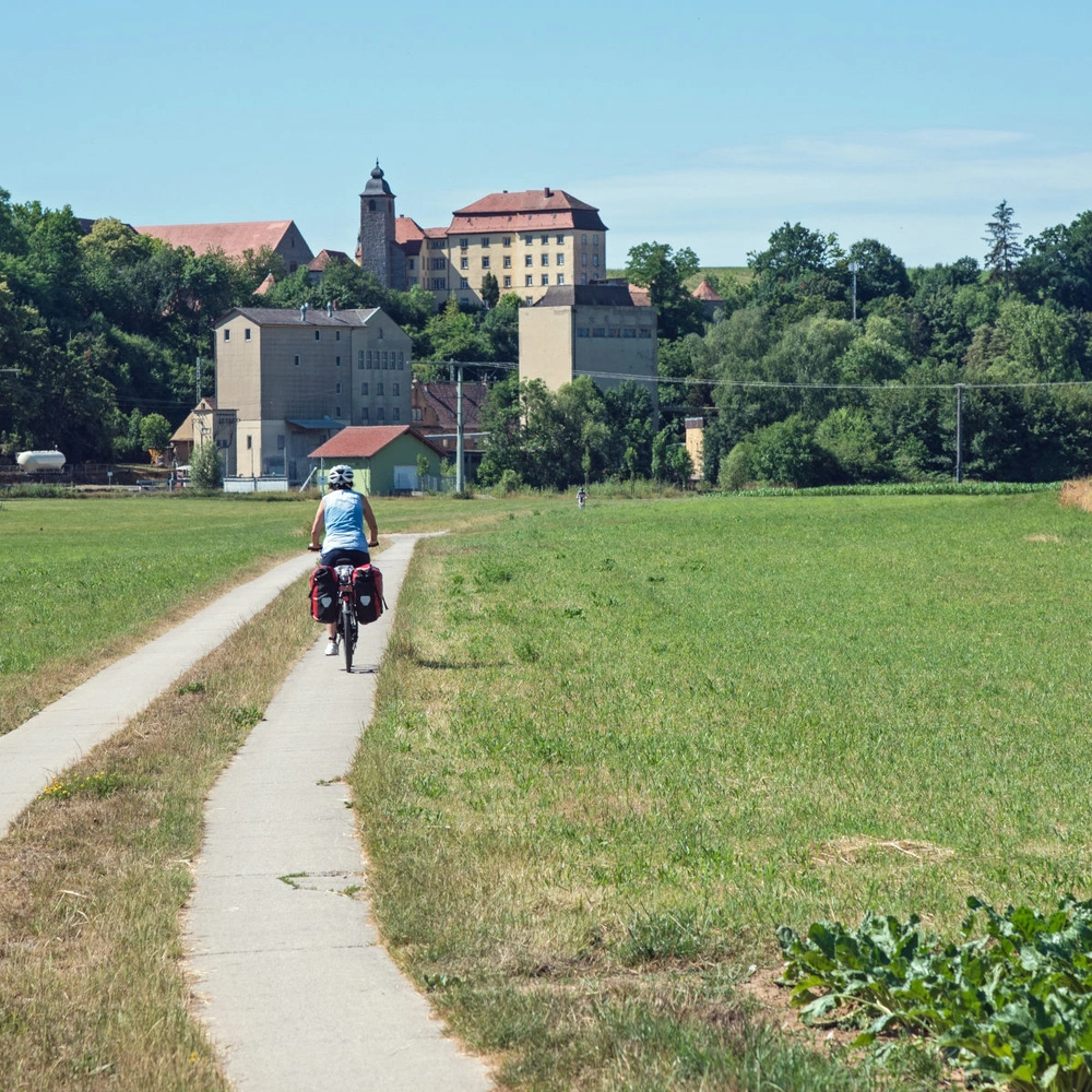 Auf dem Kocher-Jagst-Radweg Schloss Heuchlingen 