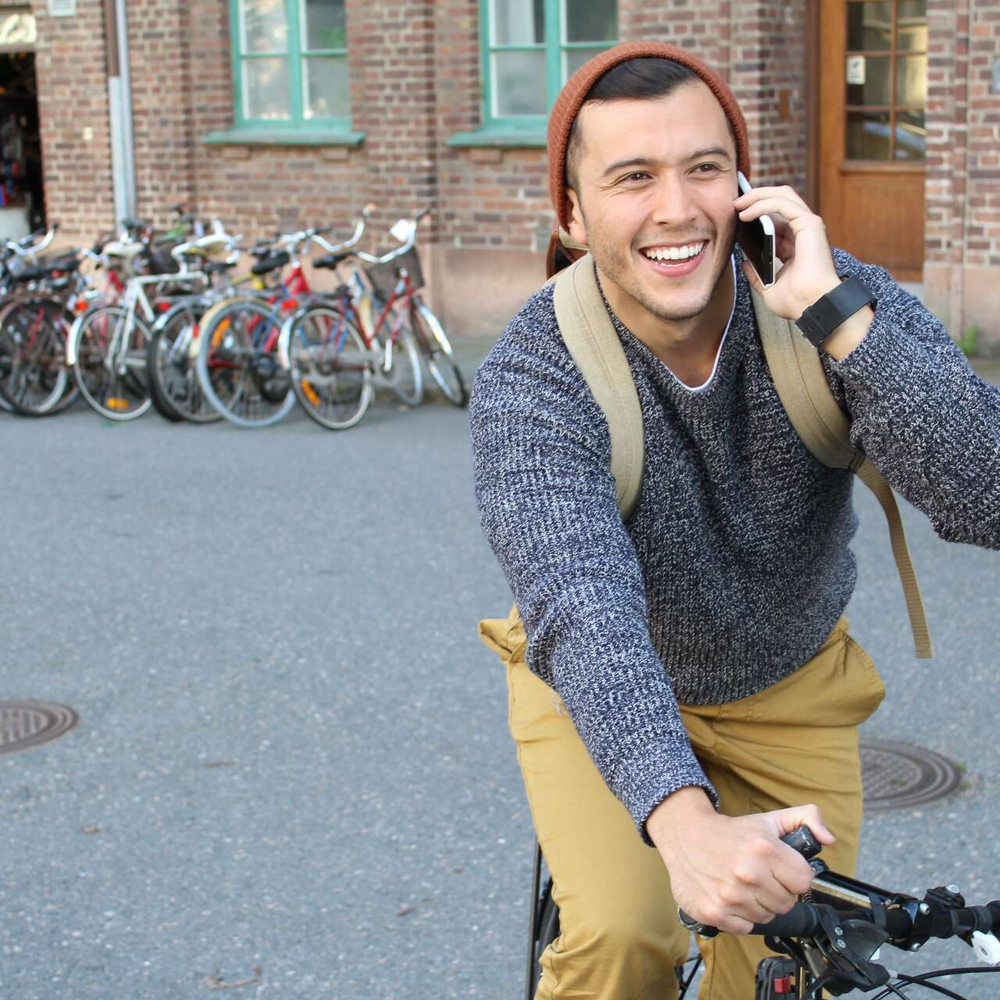 Telefonieren auf dem Fahrrad Telefonieren auf dem Fahrrad