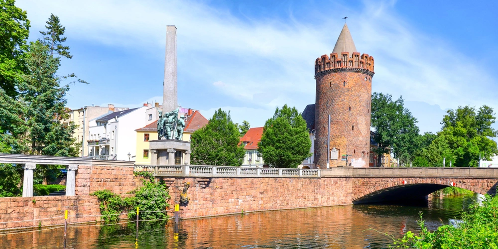 Brandenburg an der Havel, Steintorturm und Kriegerdenkmal Brandenburg an der Havel, Steintorturm und Kriegerdenkmal