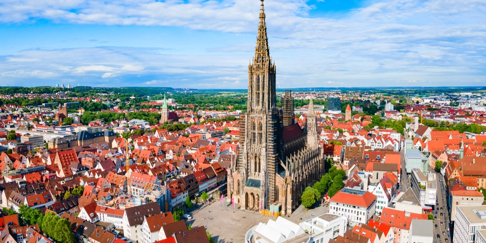 Stadtpanorama von Ulm mit dem Ulmer Münster