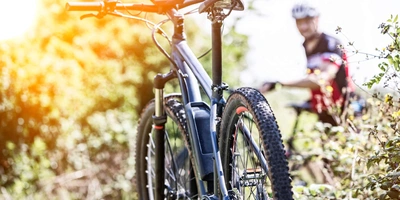 Ein E-Bike im Sonnenlicht