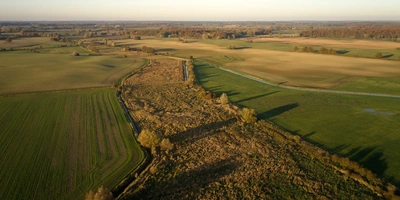Das gruene Band im Herbst. Der Bach Boize verlaeuft an dieser Stelle nahe an der innerdeutschen Grenze. 