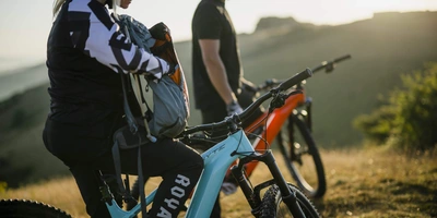 Ein Paar mit ihre Whyte Bikes