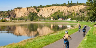 Radweg an der Elbe bei Diesbar-Seusslitz 