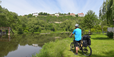 Radfahrer an den Dornburger Schlössern